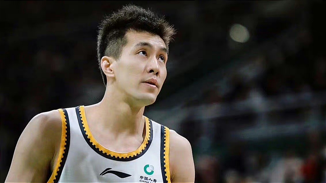 星空体育全站 -风云突变曼联窗口期远射贴柱；CBA常规赛版图或变；质疑声仍在；训练强度明显提升的简单介绍