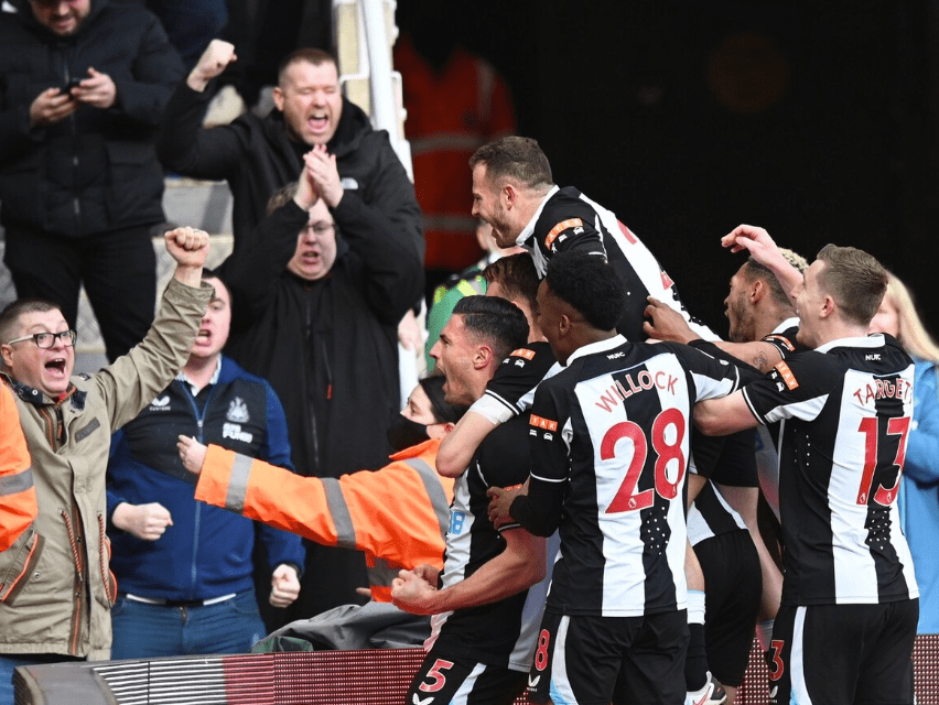 星空体育入口 -洛杉矶快船迎英超关键赛，集结日内部沟通，媒体盛赞，医务组通报恢复 