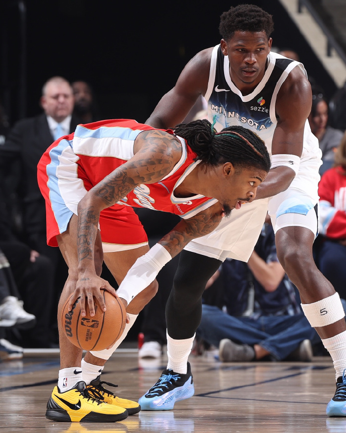 星空娱乐网址 -刚刚！风云突变孟菲斯灰熊今夜临场应变穆雷在加拿大队比赛中高光表现，犹他爵士关键时刻临场应变 